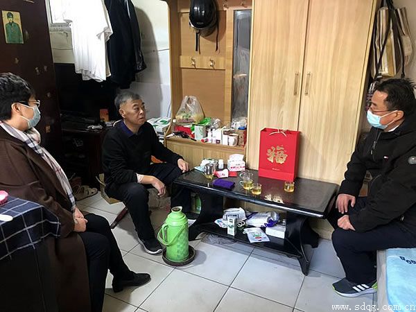 春節(jié)慰問祝福深，歲寒情濃暖人心